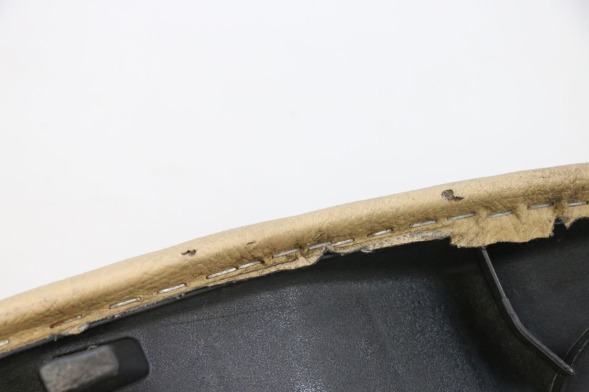 photo de SELLE PEUGEOT KISBEE 2T 50 (2010 - 2017) - Gros plan technique