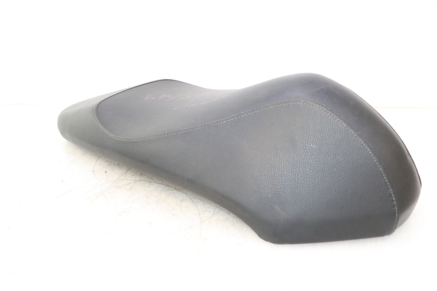 photo de SELLE PEUGEOT KISBEE 2T 50 (2018 - 2022) - Détails caractéristiques