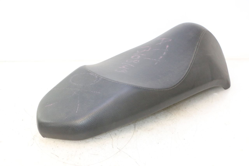 photo de SELLE PEUGEOT KISBEE 2T 50 (2018 - 2022) - Zoom composants