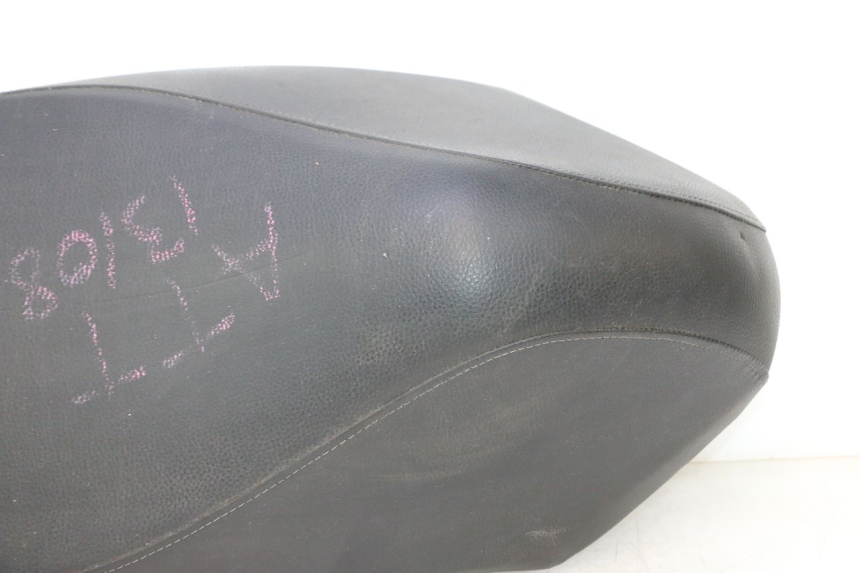 photo de SELLE PEUGEOT KISBEE 2T 50 (2018 - 2022) - Vue rapprochée