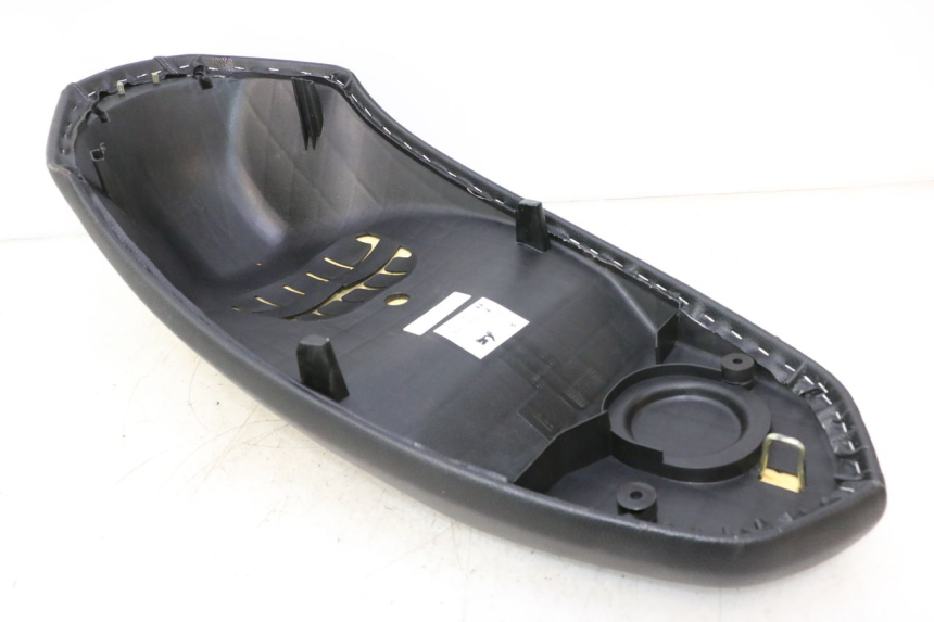 photo de SELLE PEUGEOT KISBEE 2T 50 (2018 - 2022) - Vue d’ensemble