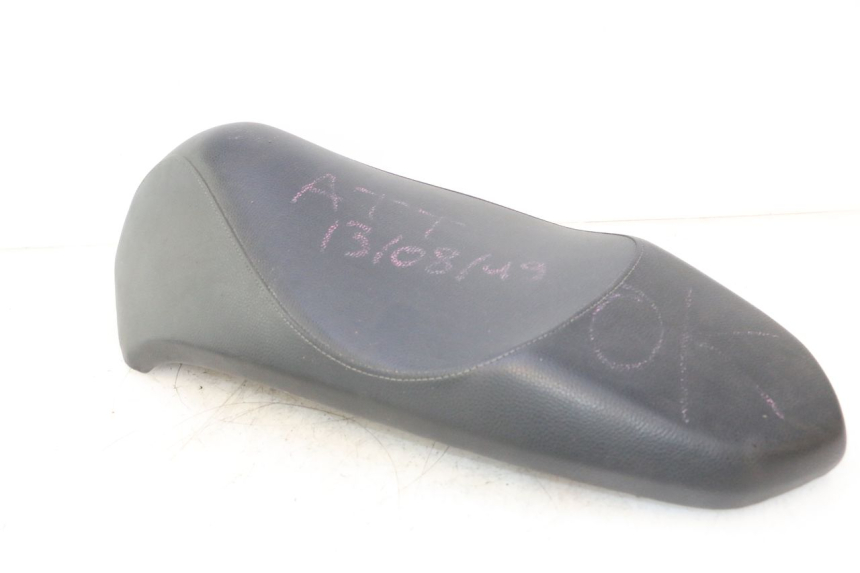 photo de SELLE PEUGEOT KISBEE 2T 50 (2018 - 2022) - Marquages et références