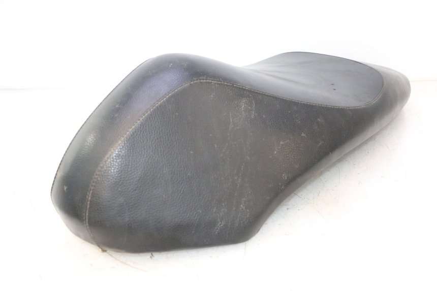photo de SELLE PEUGEOT KISBEE 2T 50 (2010 - 2017) - Focus structure