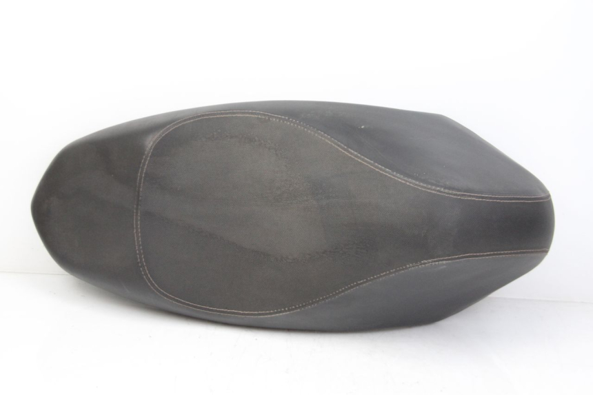 photo de SELLE PEUGEOT KISBEE 4T 50 (2018 - 2022) - Détail de la pièce