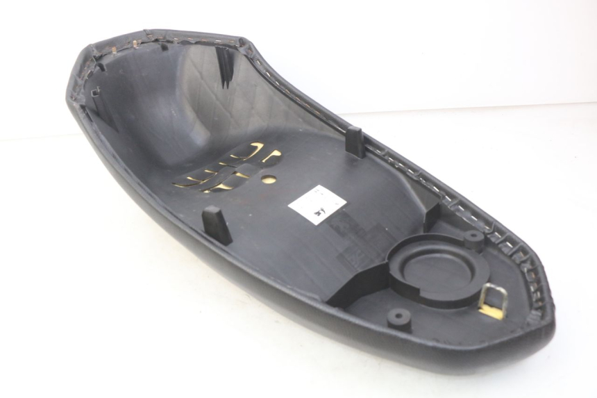 photo de SELLE PEUGEOT KISBEE 4T 50 (2018 - 2022) - Vue d’ensemble