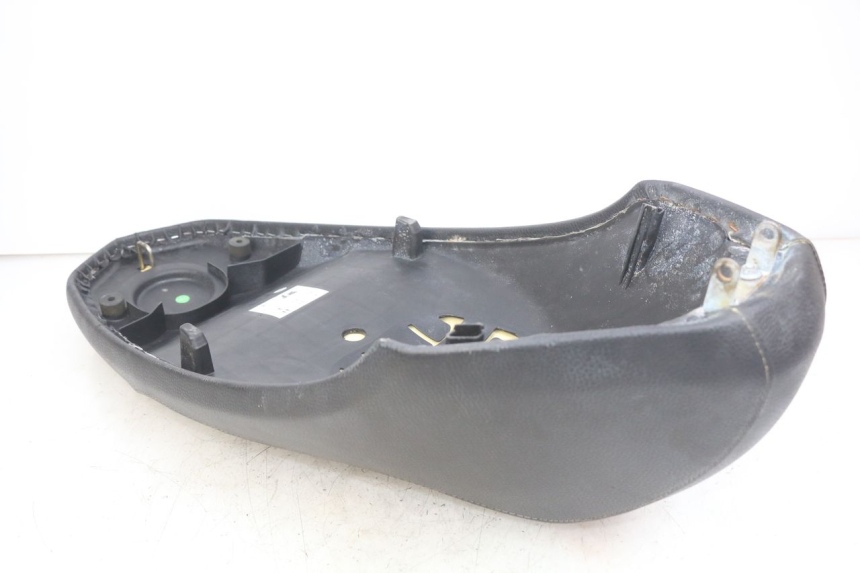 photo de SELLE PEUGEOT KISBEE 4T 50 (2018 - 2022) - Points de fixation