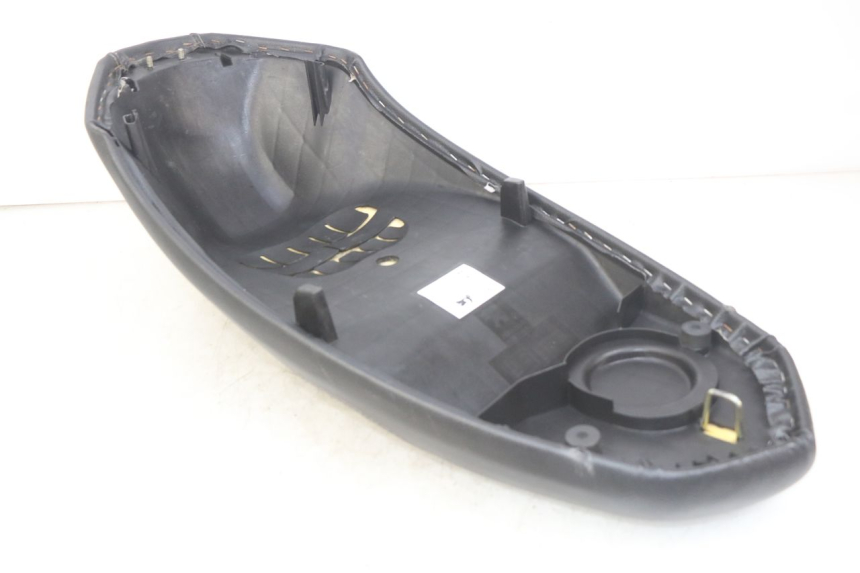 photo de SELLE PEUGEOT KISBEE 4T 50 (2018 - 2022) - Vue produit