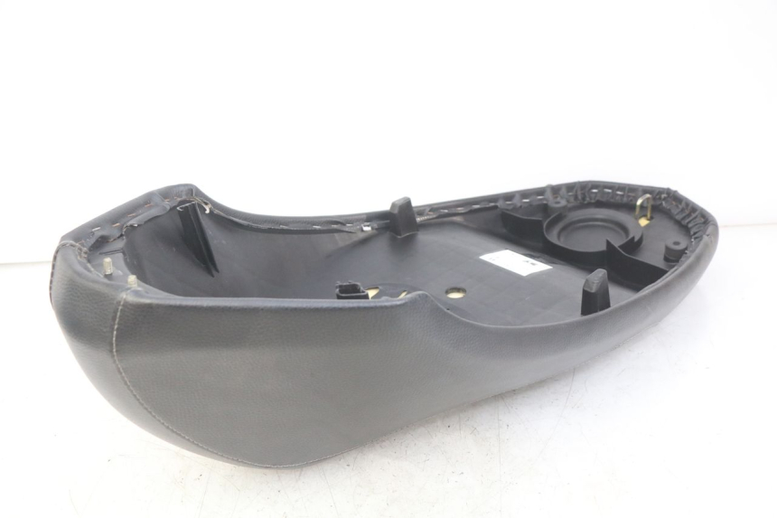 photo de SELLE PEUGEOT KISBEE 4T 50 (2018 - 2022) - Marquages et références