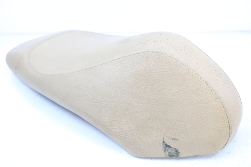 photo de SELLE PEUGEOT KISBEE 4T 50 (2010 - 2017) - Autre angle de vue