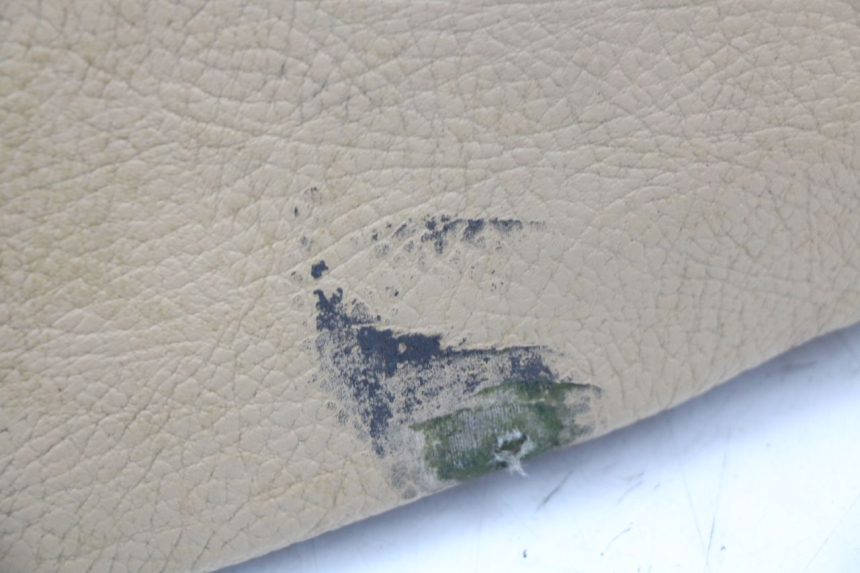 photo de SELLE PEUGEOT KISBEE 4T 50 (2010 - 2017) - Gros plan technique