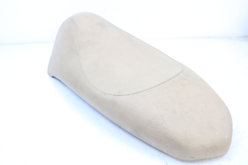 photo de SELLE PEUGEOT KISBEE 4T 50 (2010 - 2017) - État de surface