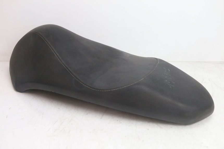 photo de SELLE PEUGEOT KISBEE 4T 50 (2018 - 2022) - Points de fixation