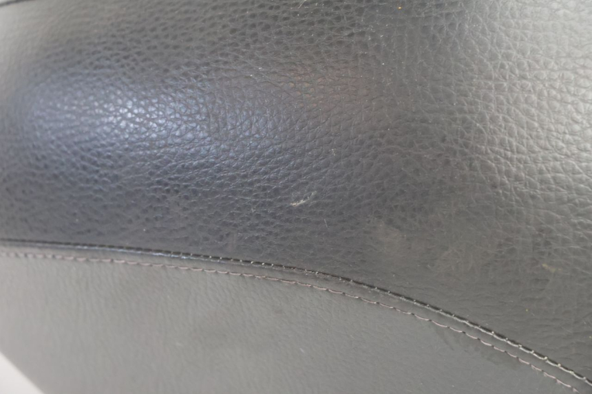 photo de SELLE PEUGEOT KISBEE 4T 50 (2010 - 2017) - Zoom état d’usage