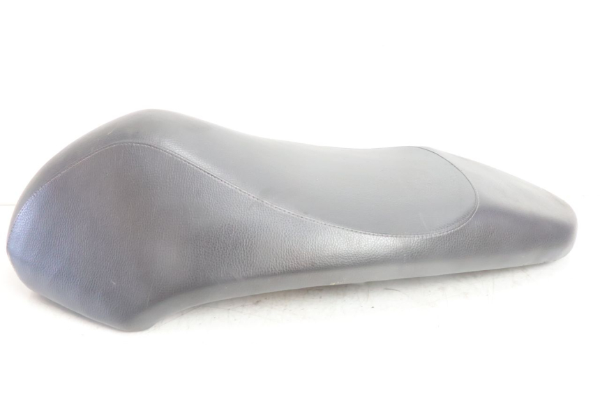 photo de SELLE PEUGEOT KISBEE 4T 50 (2010 - 2017) - Vue d’ensemble