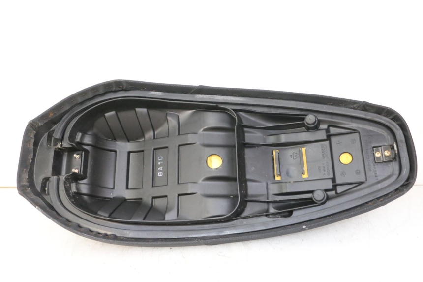 photo de SELLE KYMCO PEOPLE S 125 (2000 - 2008) - Détail de la pièce