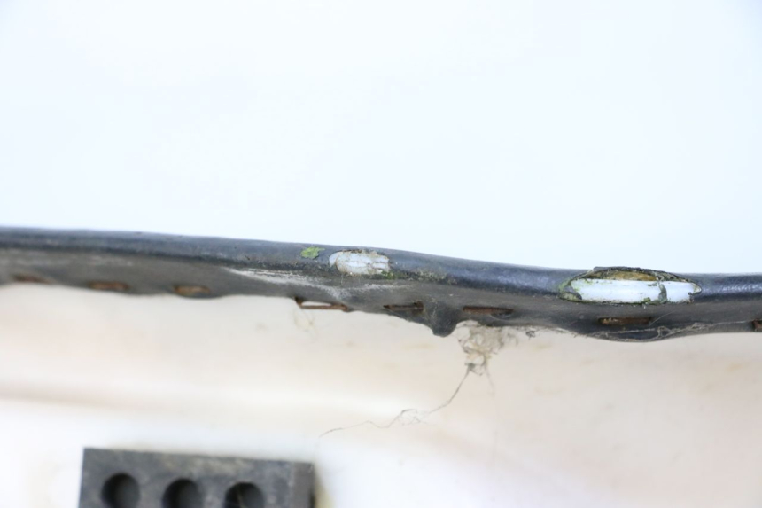 photo de SELLE KYMCO STRYKER OFF ROAD 125 (1999 - 2005) - Points de fixation