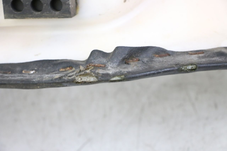 photo de SELLE KYMCO STRYKER OFF ROAD 125 (1999 - 2005) - Marquages et références