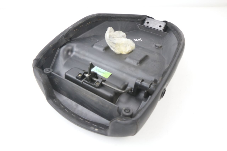 photo de SELLE PIAGGIO LIBERTY 4T 50 (2009 - 2015) - Photo complémentaire