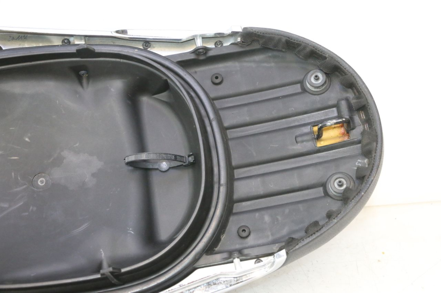 photo de SELLE PIAGGIO LIBERTY IGET 4T 50 (2015 - 2020) - Détails caractéristiques