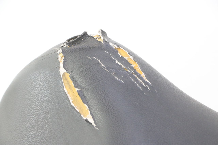photo de SELLE PIAGGIO LIBERTY IGET 4T 50 (2015 - 2020) - Zoom état d’usage