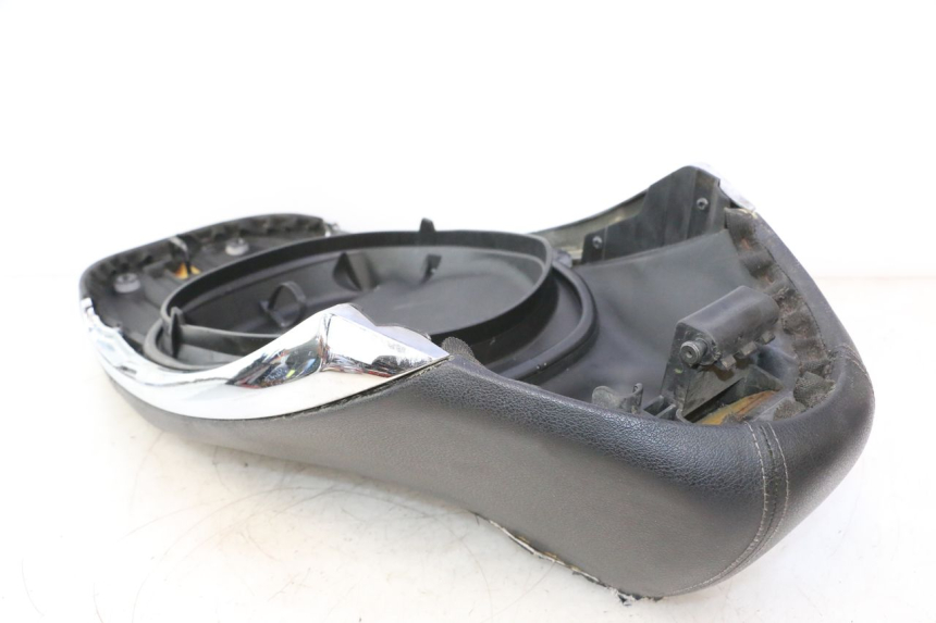 photo de SELLE PIAGGIO LIBERTY IGET 4T 50 (2015 - 2020) - Vue d’ensemble