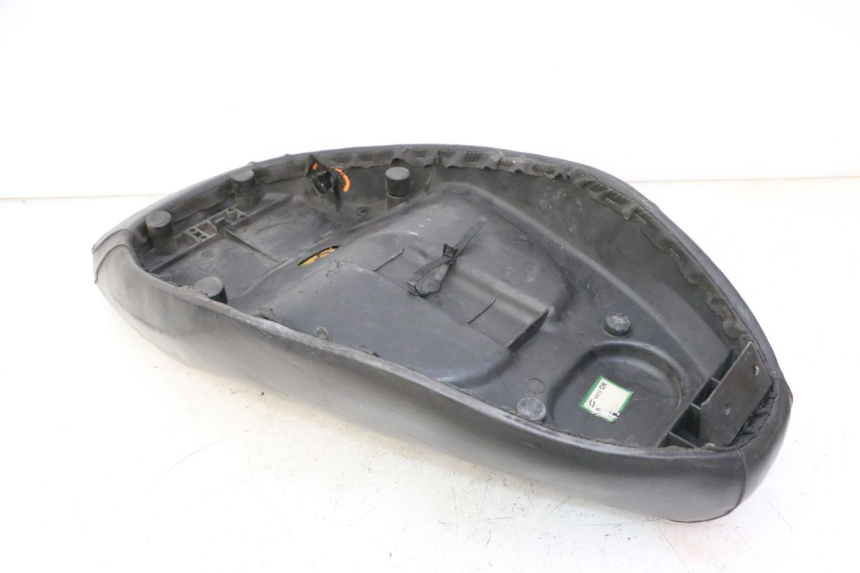 photo de SELLE PIAGGIO LIBERTY 125 (1998 - 2008) - Gros plan technique