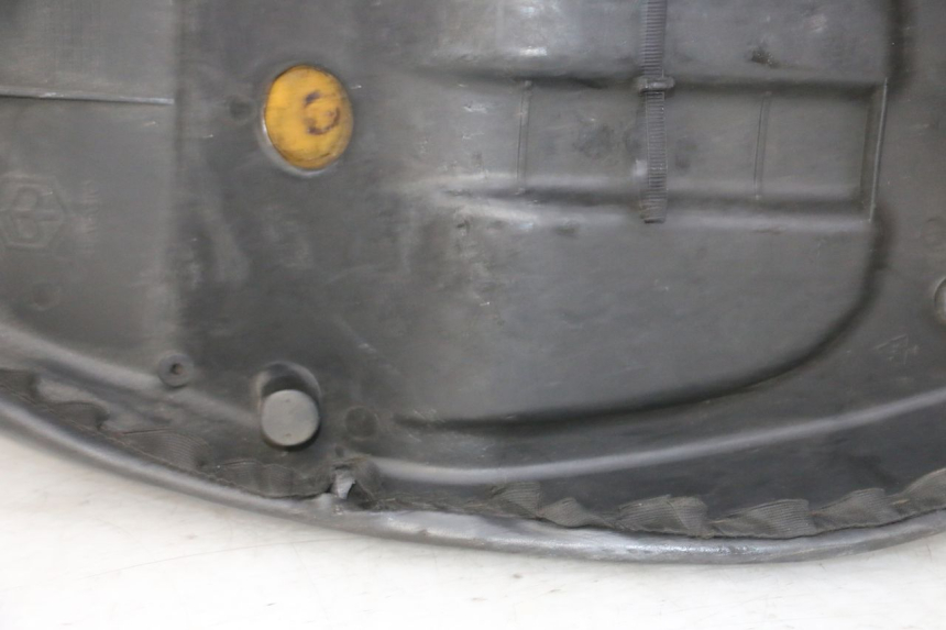 photo de SELLE PIAGGIO LIBERTY 125 (1998 - 2008) - Marquages et références