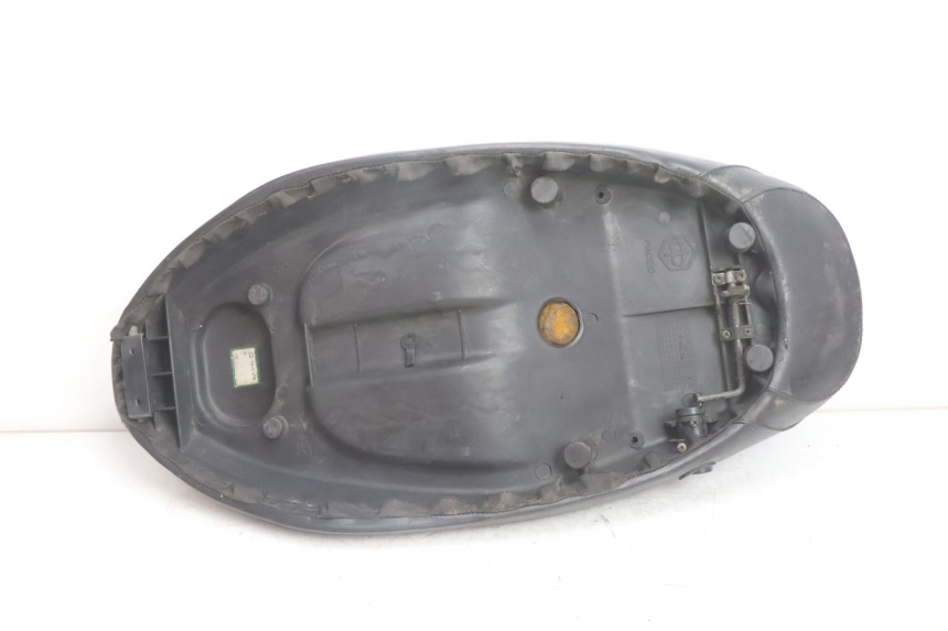 photo de SELLE PIAGGIO LIBERTY 125 (1998 - 2008) - État de surface