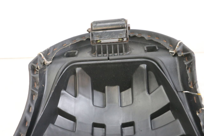 photo de SELLE KYMCO LIKE 125 (2009 - 2016) - Marquages et références