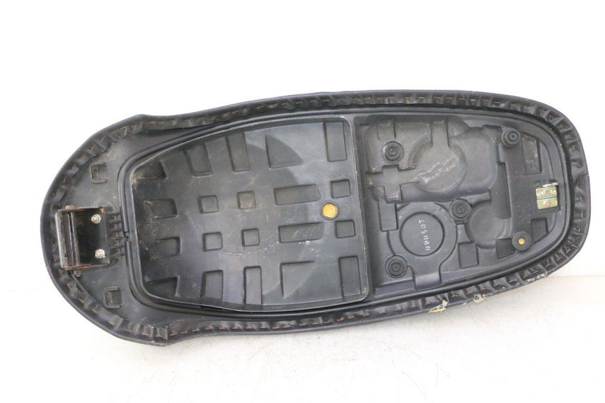 photo de SELLE KYMCO LIKE 125 (2009 - 2016) - Détail de la pièce
