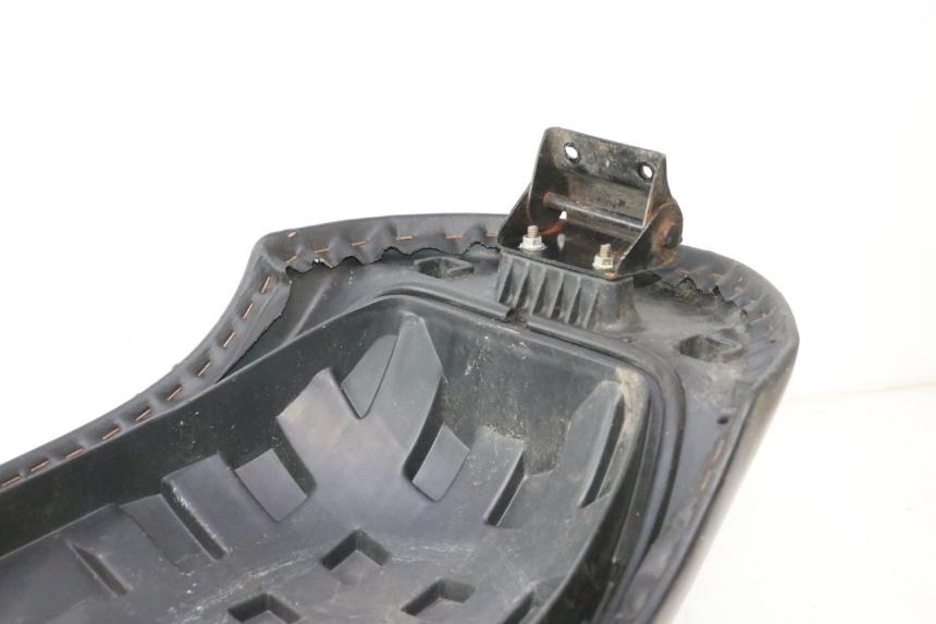 photo de SELLE KYMCO LIKE 125 (2009 - 2016) - Points de fixation