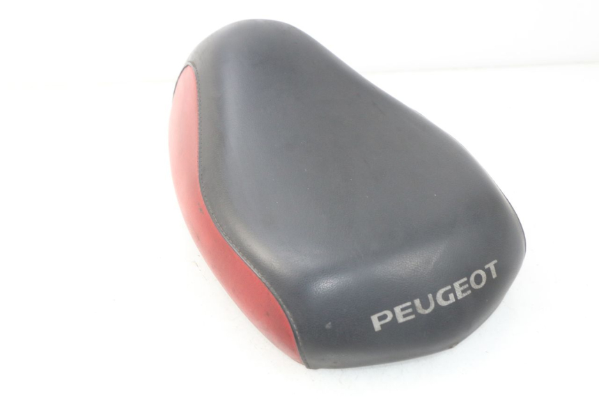 photo de SELLE PEUGEOT LUDIX 50 (2008 - 2017) - Points de fixation