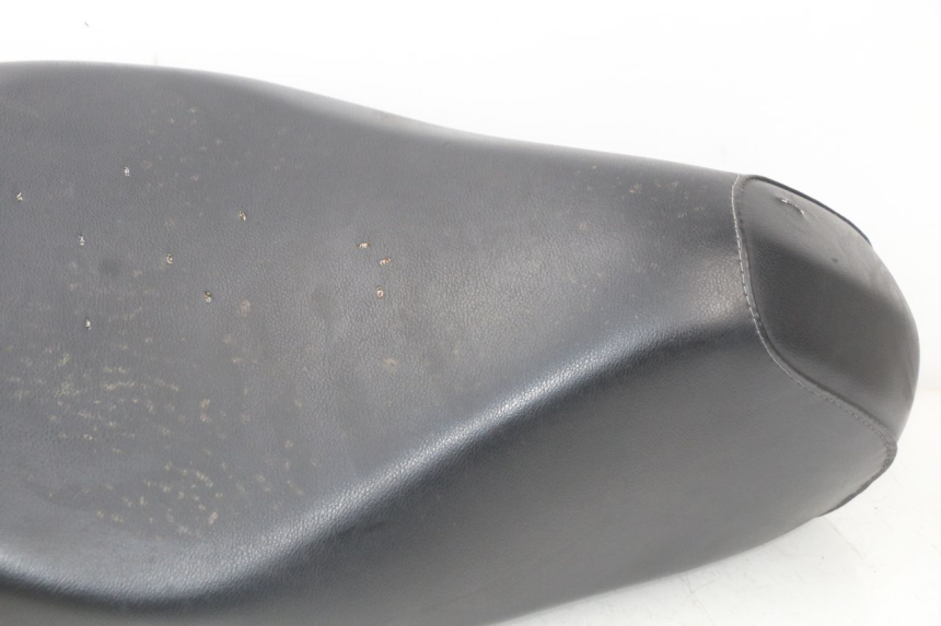photo de SELLE PEUGEOT LUDIX 50 (2005 - 2007) - État de surface