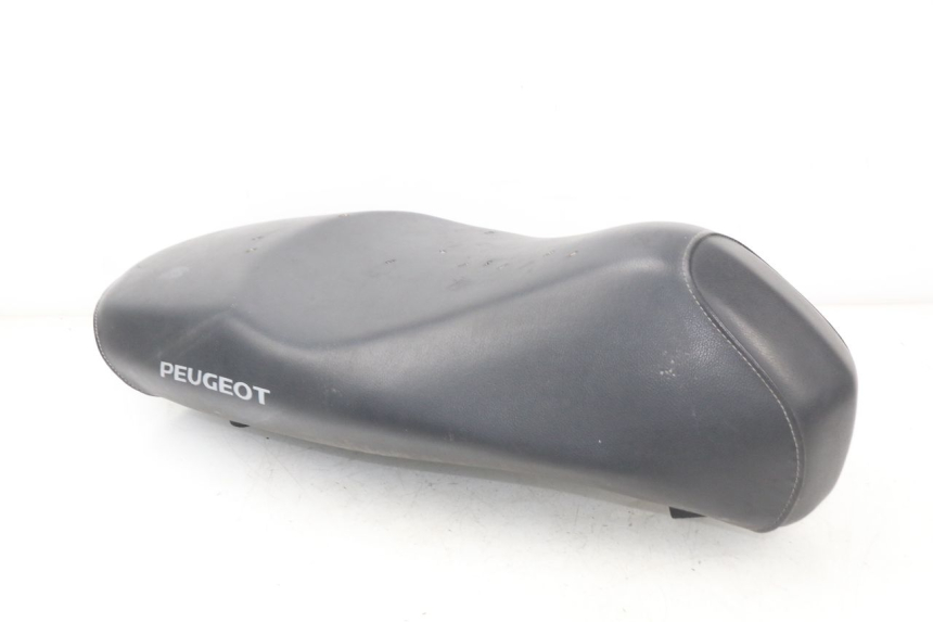 photo de SELLE PEUGEOT LUDIX 50 (2008 - 2017) - Gros plan technique