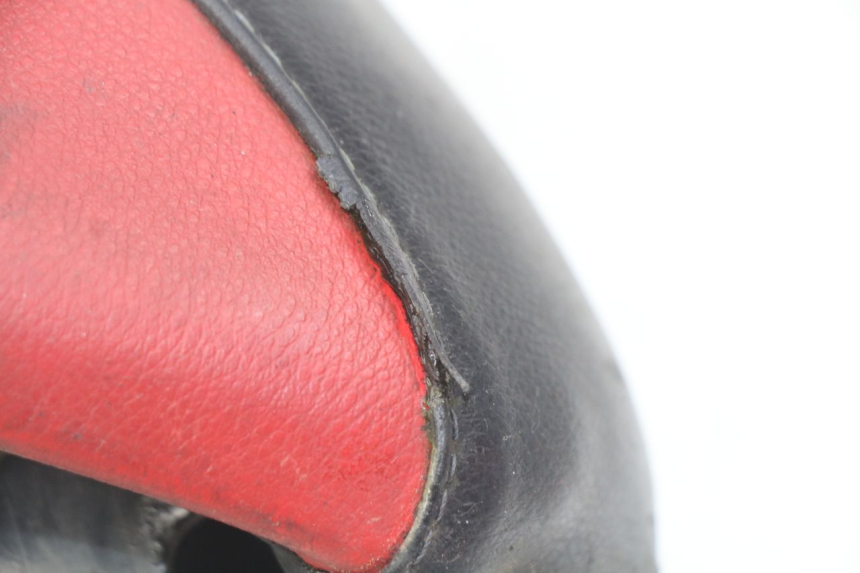 photo de SELLE PEUGEOT LUDIX 50 (2008 - 2017) - Zoom état d’usage