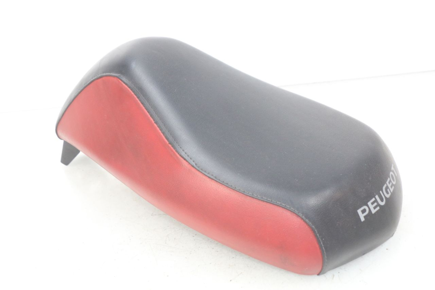 photo de SELLE PEUGEOT LUDIX 50 (2008 - 2017) - État de surface