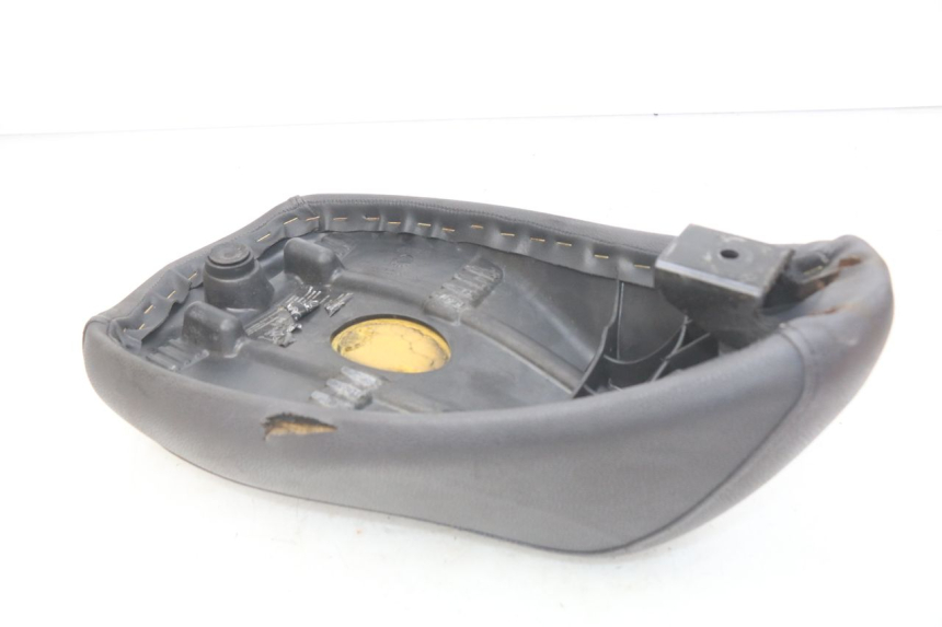 photo de SELLE PEUGEOT LUDIX 50 (2008 - 2017) - Gros plan technique