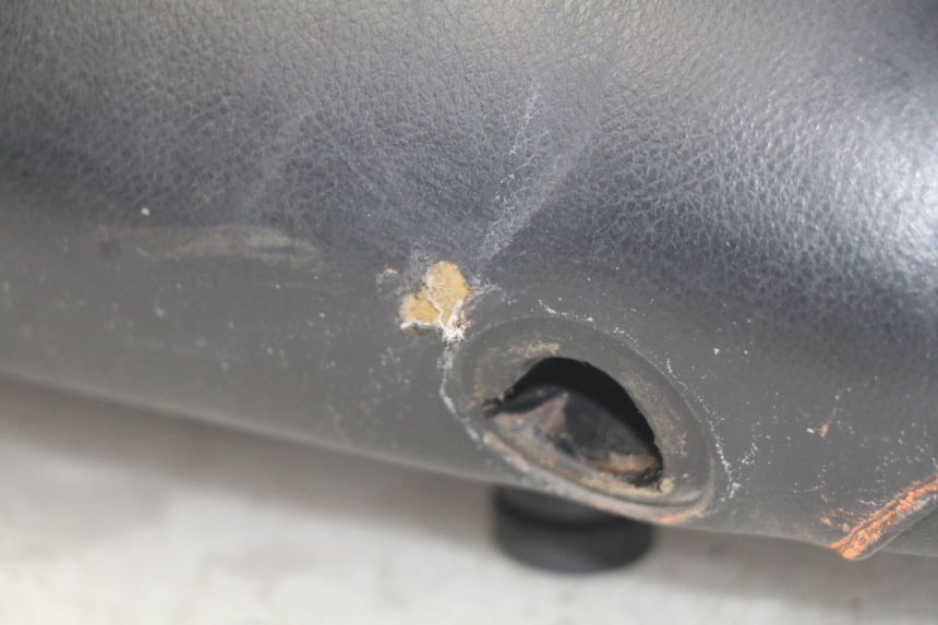 photo de SELLE PEUGEOT LUDIX 50 (2005 - 2007) - Inspection visuelle