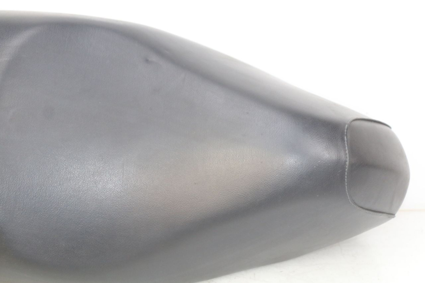 photo de SELLE PEUGEOT LUDIX 50 (2005 - 2007) - Zoom état d’usage