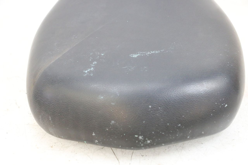 photo de SELLE PEUGEOT LUDIX 50 (2008 - 2017) - Détail de la pièce