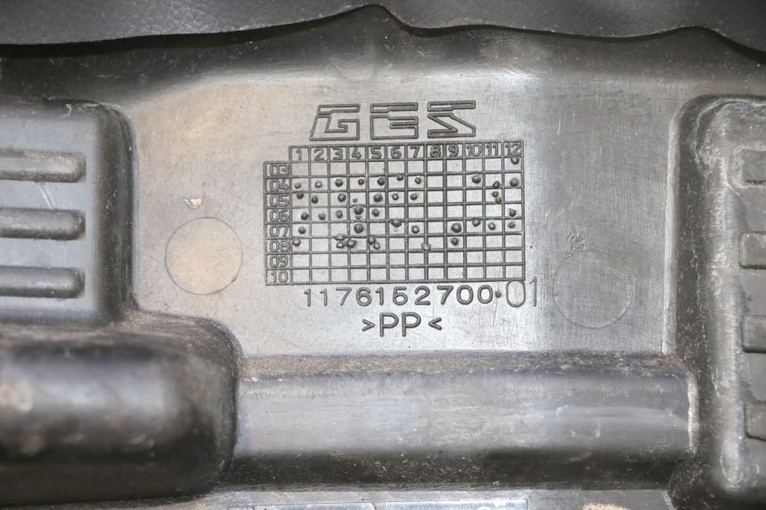 photo de SELLE PEUGEOT LUDIX 50 (2005 - 2007) - Détail de la pièce