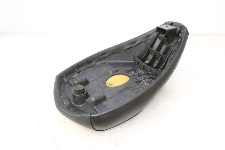 photo de SELLE PEUGEOT LUDIX ONE 14P 50 (2004 - 2013) - Gros plan technique