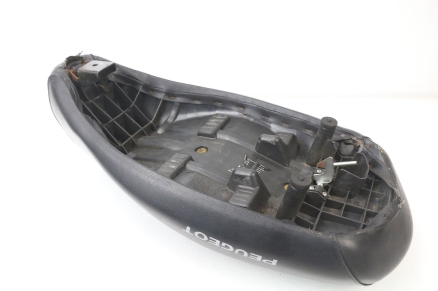 photo de SELLE PEUGEOT LUDIX ONE 50 (2004 - 2006) - Zoom état d’usage