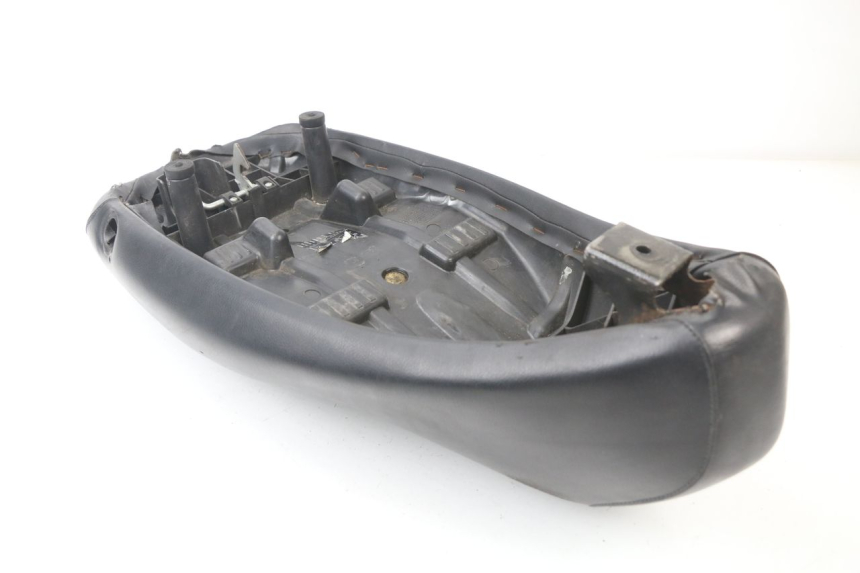 photo de SELLE PEUGEOT LUDIX ONE 50 (2004 - 2006) - État de surface