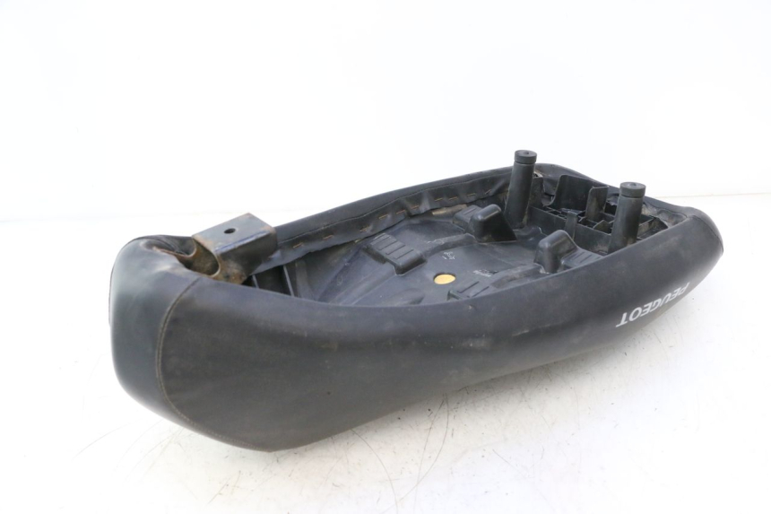 photo de SELLE PEUGEOT LUDIX ONE 50 (2004 - 2013) - État de surface