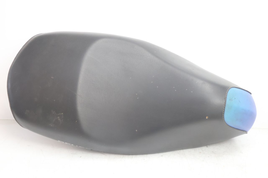 photo de SELLE PEUGEOT LUDIX ONE 50 (2004 - 2013) - Gros plan technique