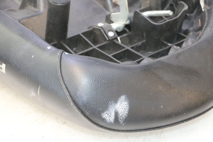 photo de SELLE PEUGEOT LUDIX ONE 50 (2004 - 2006) - Vue d’ensemble