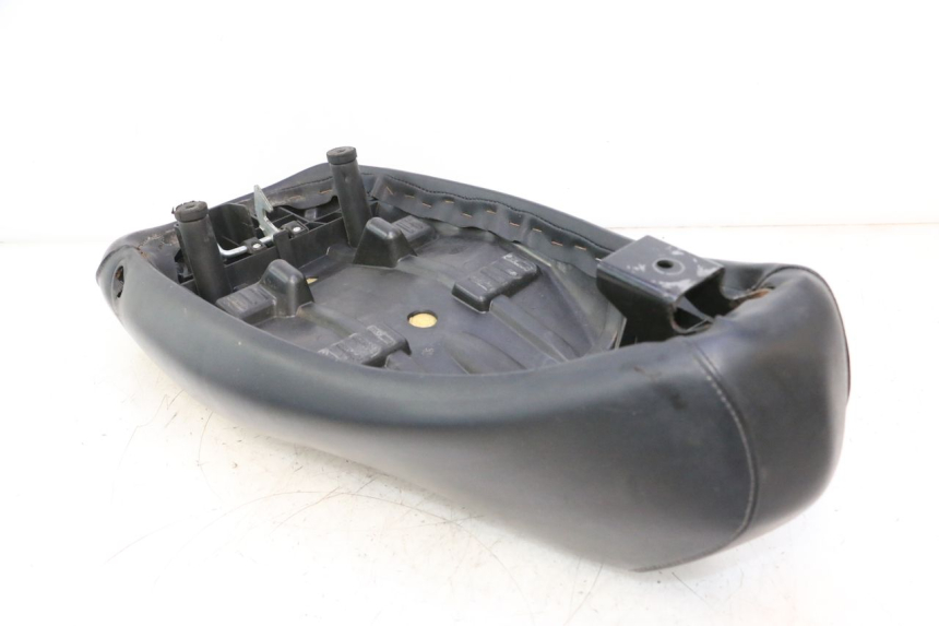 photo de SELLE PEUGEOT LUDIX SNAKE 2T 50 (2004 - 2014) - Marquages et références