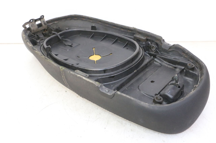 photo de SELLE PIAGGIO LXV 4T 50 (2009 - 2013) - Vue rapprochée