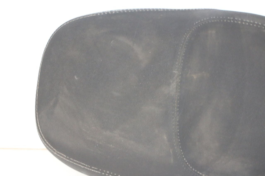 photo de SELLE PIAGGIO LXV 4T 50 (2009 - 2013) - Aperçu profil